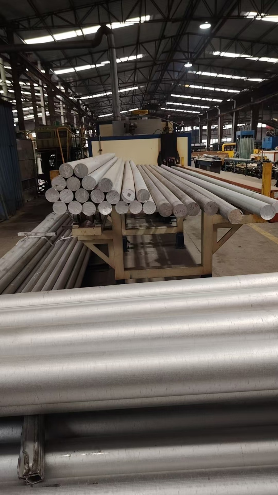 Nhôm tròn đặc dạng cây có độ thẳng chuẩn xác nhập khẩu từ Chuangyu Steel